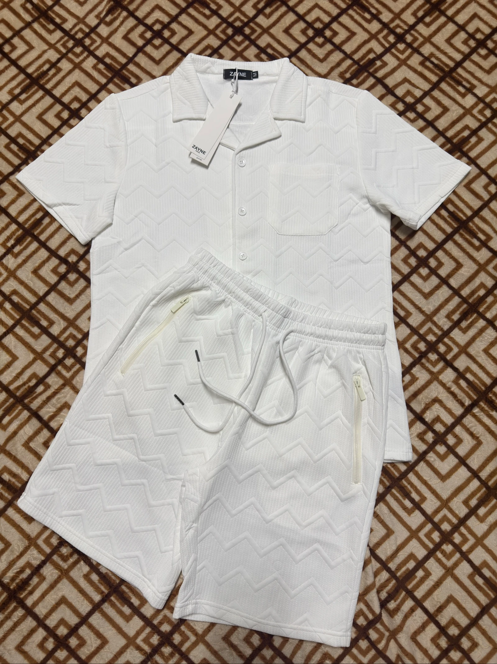 New Zayne Paris Textured Chevron Set - Shirt & Shorts (Size M) - NWT